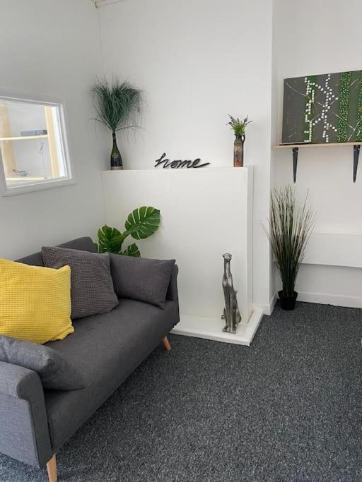 Lovely 2 Bedroom Flat In Greater London Eksteriør billede