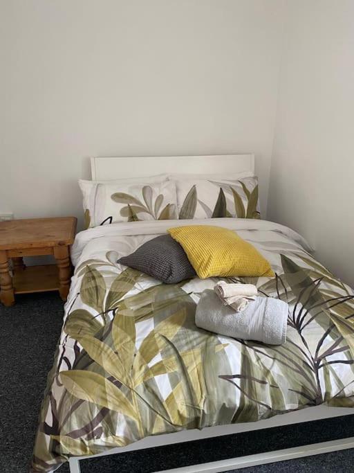 Lovely 2 Bedroom Flat In Greater London Eksteriør billede