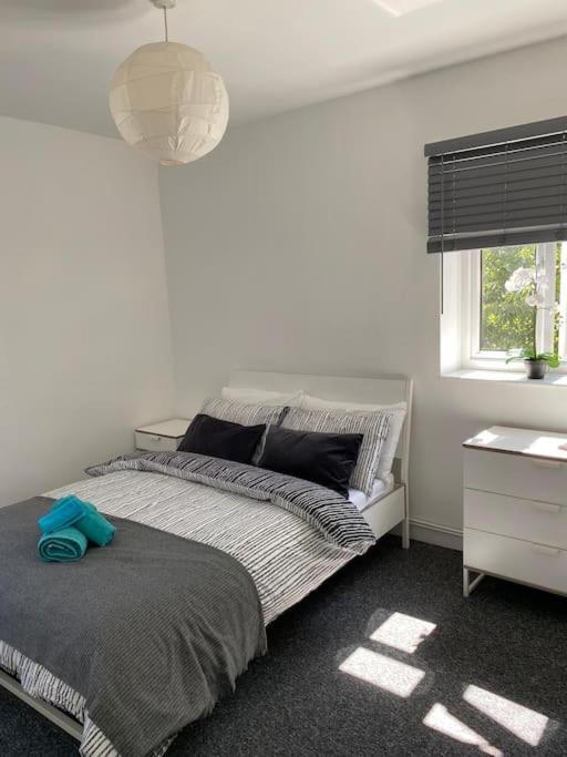Lovely 2 Bedroom Flat In Greater London Eksteriør billede