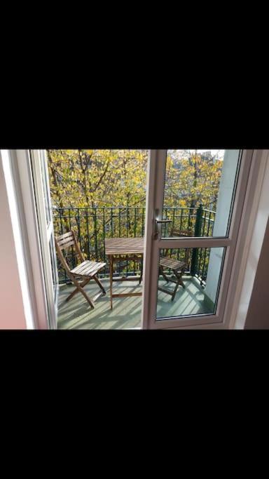 Lovely 2 Bedroom Flat In Greater London Eksteriør billede